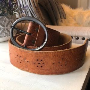 American Eagle Outfitters brown leather belt